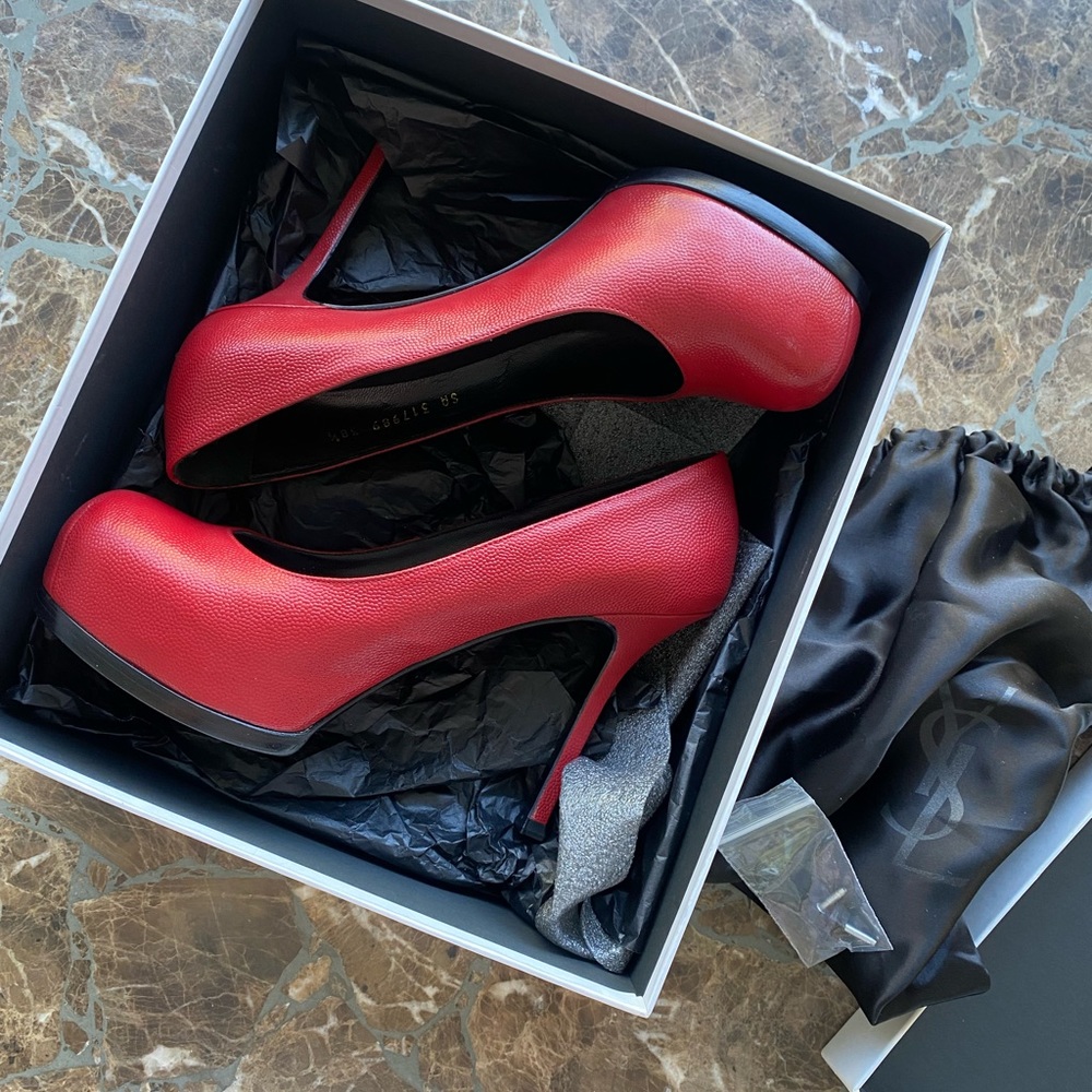 YSL 38+ NWT